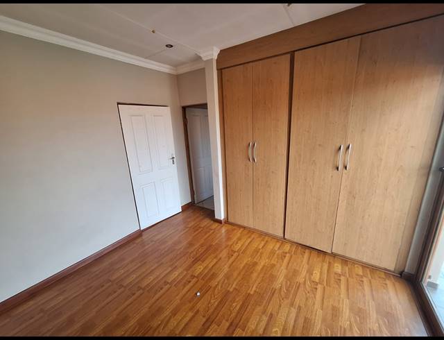 3 BEDROOM HOUSE FOR SALE IN VANDERBIJLPARK SE 8